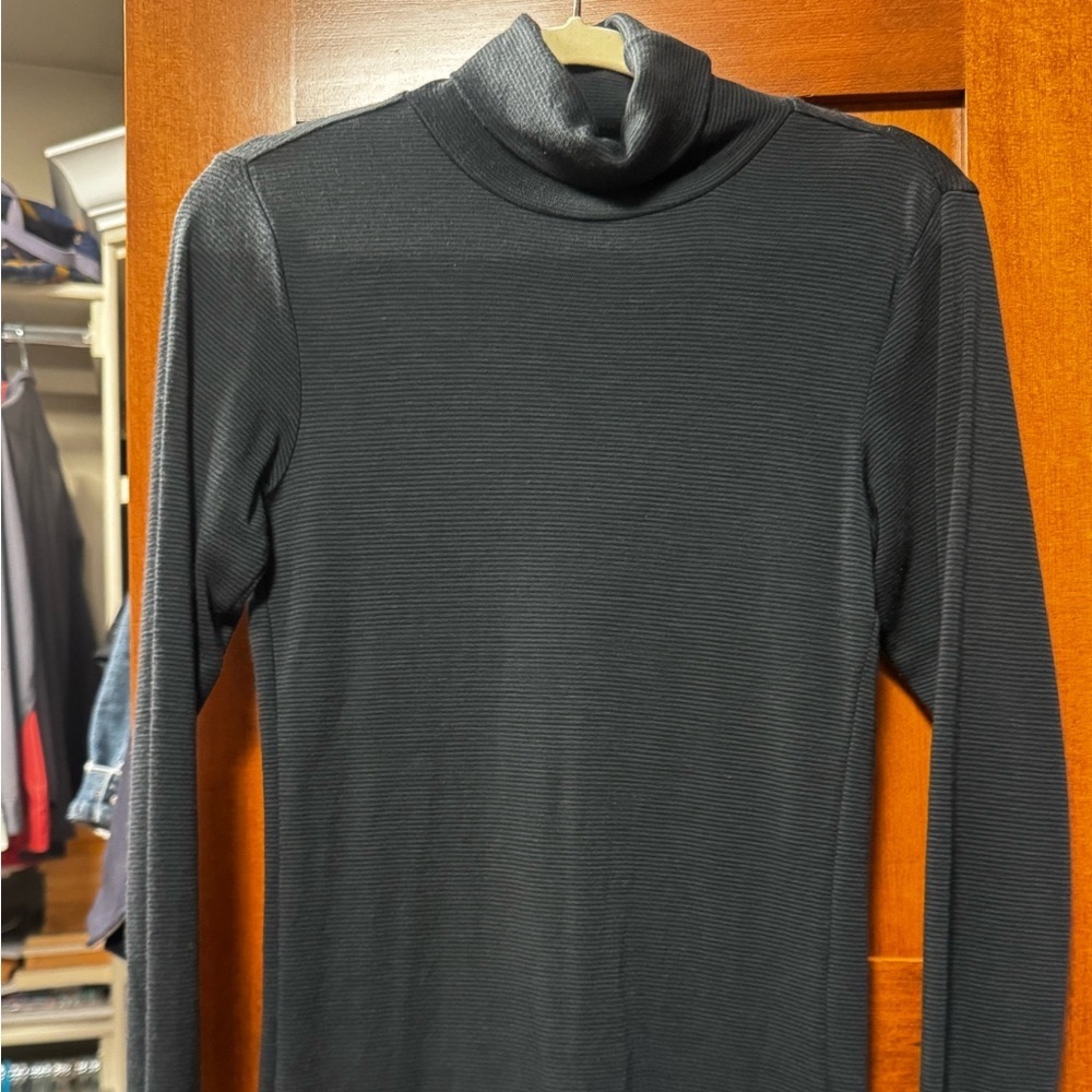 Black Long Sleeve Turtleneck Top